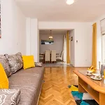 Pavla With Pool Apartment