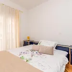 Apartment Pavla With Pool