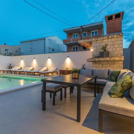 Appartement Pavla With Pool Zadar