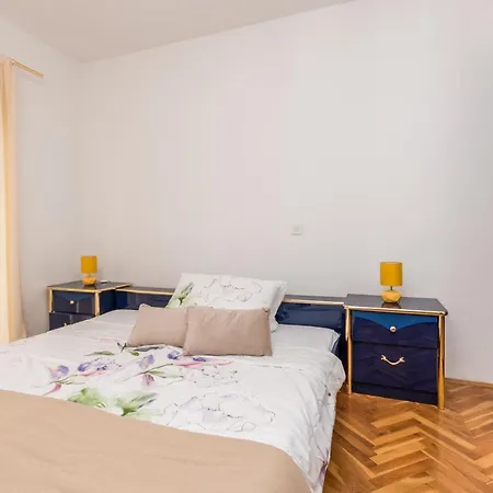 Pavla With Pool Apartman *