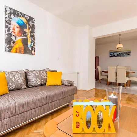 Appartement Pavla With Pool Zadar