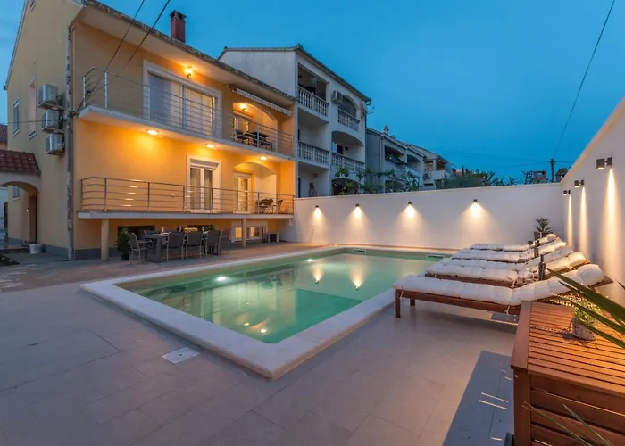 Pavla With Pool Appartement *