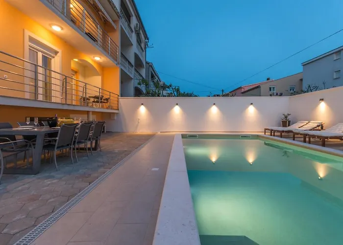 Pavla With Pool Zadar