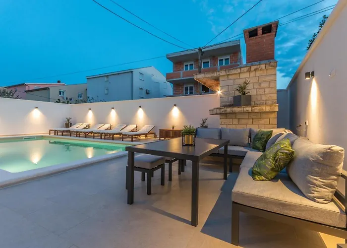 Appartement Pavla With Pool Zadar